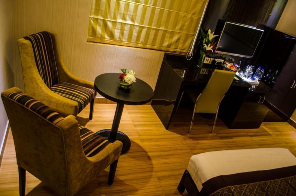 Hotel Comfotel 加尔各答 外观 照片