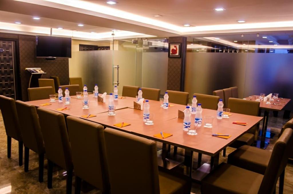 Hotel Comfotel 加尔各答 外观 照片